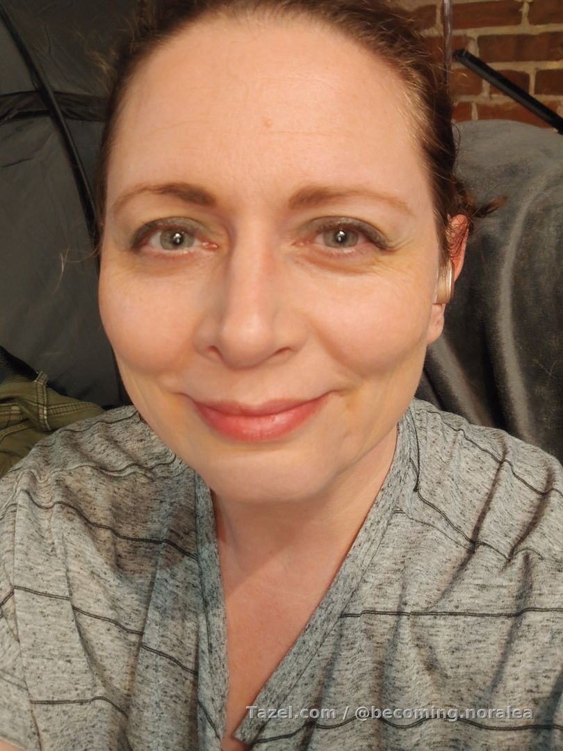 Trying something dark on my eyes... With a video of the products I used.