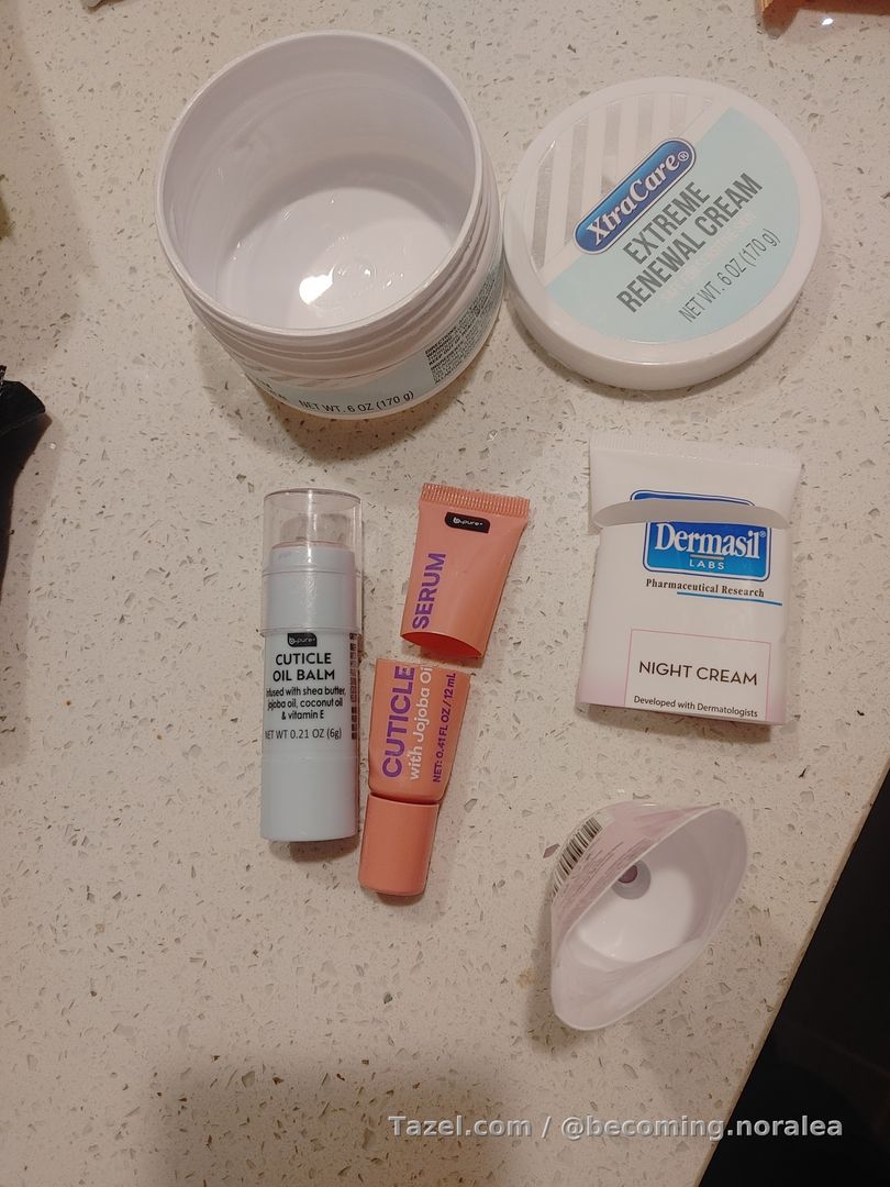 I forgot to post my February #beautyempties! I only saved things from about week 2. I already have a few for March!

On the subject of 