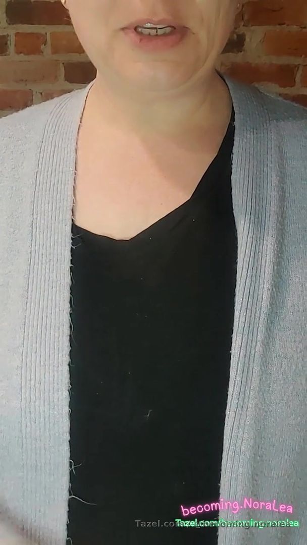 Watch me do my newer morning routine and listen to me talk about my sensitivity to retinol and what I'm doing about it as well as the topic of popping things on my face and trying to stop this habit.