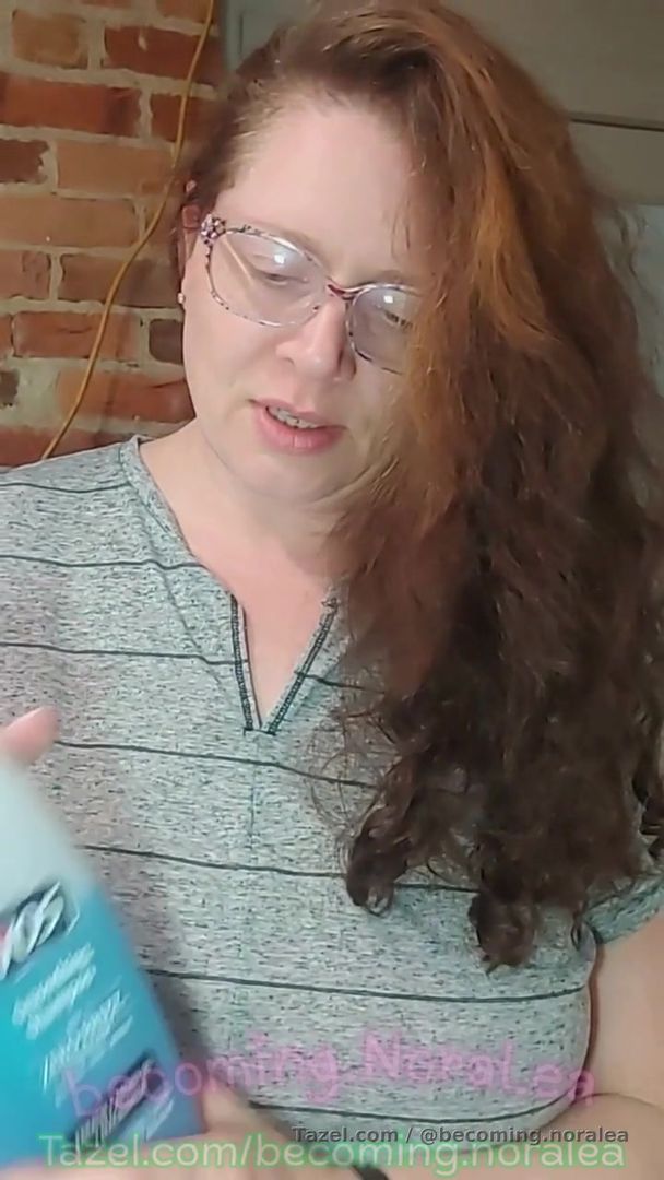 My hair after V05 zero frizz technology (shampoo) + spa luxury papaya and coconut hair mask (left in for 3 min, rinsed and left a little in while also adding more. Let hair dry and add + b pure frizz serum for dry and damaged hair to smooth things out. My hair feels very soft.